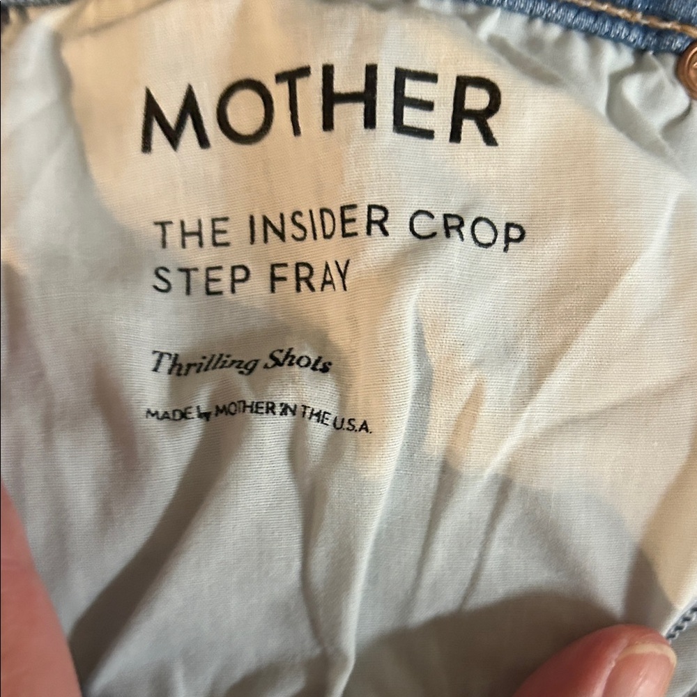 MOTHER The Insider Crop Step Fray Denim